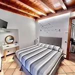 Vittoria Holiday House Stresa
